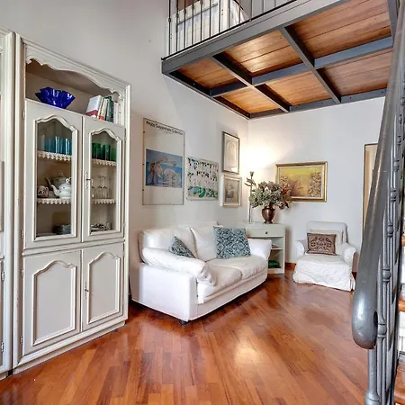 Gastone Apartment By Mamo Florence-2
